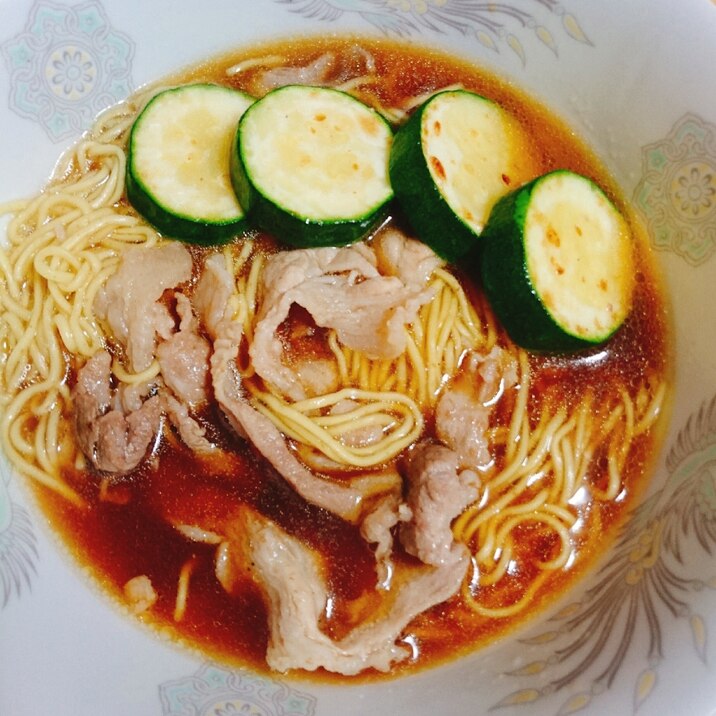 ズッキーニと豚肉の醤油ラーメン